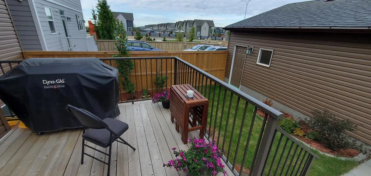 Pansiyon Delightful 1-Bedroom Private Suite In A New Home YYC Kanada