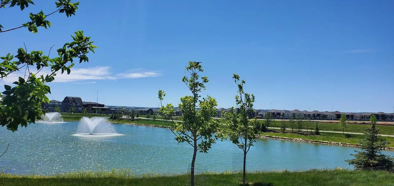 Delightful 1-Bedroom Private Suite In A New Home YYC 0*,  Kanada